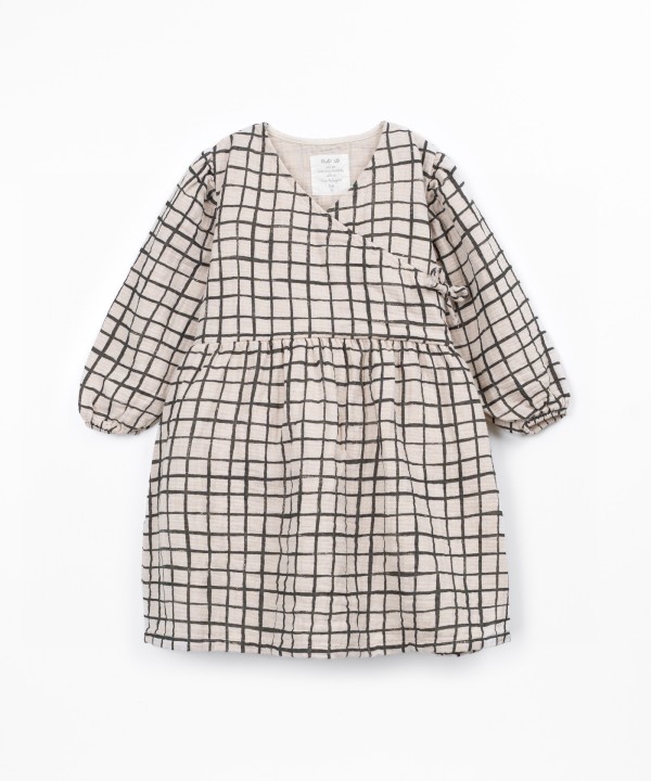 Robe en tissu à carreaux