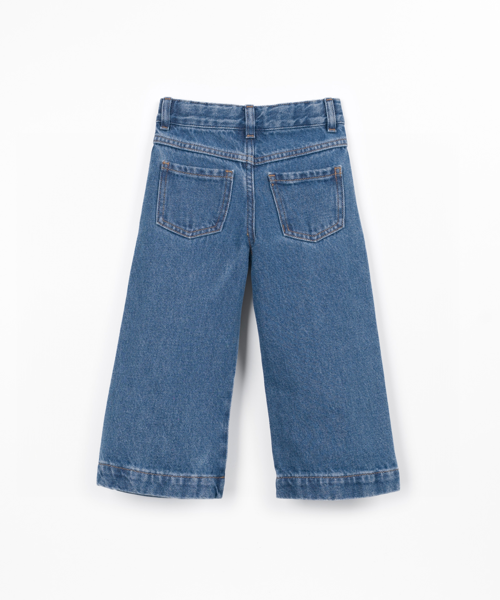 Calça de ganga com cinto ajustável