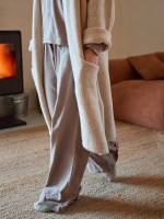Pantalón de punto con bolsillos Pantalón de punto con bolsillos
