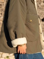 Parka con acabado impermeable