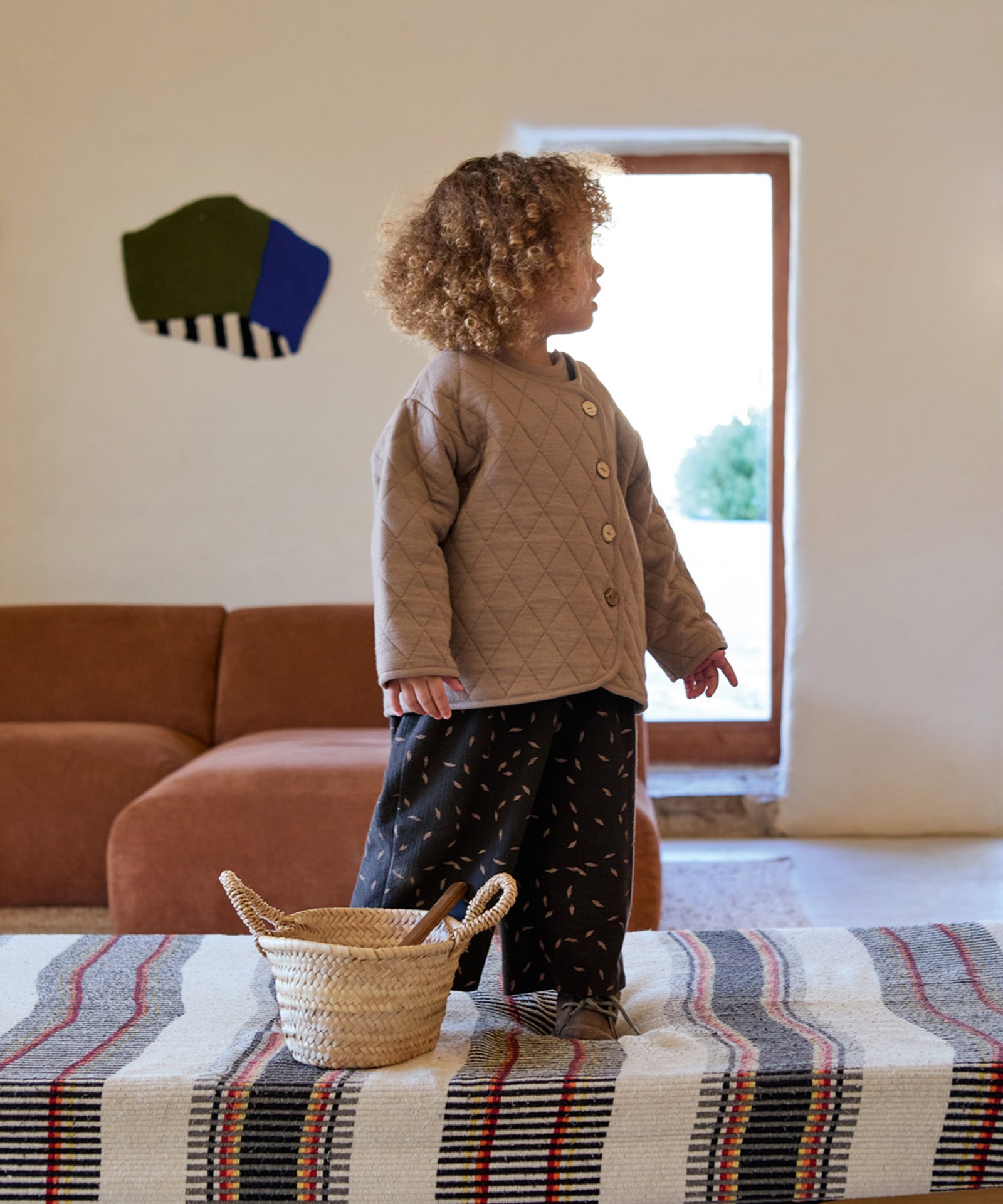 Jacke aus einer Mischung aus Bio-Baumwolle und recycelten Fasern